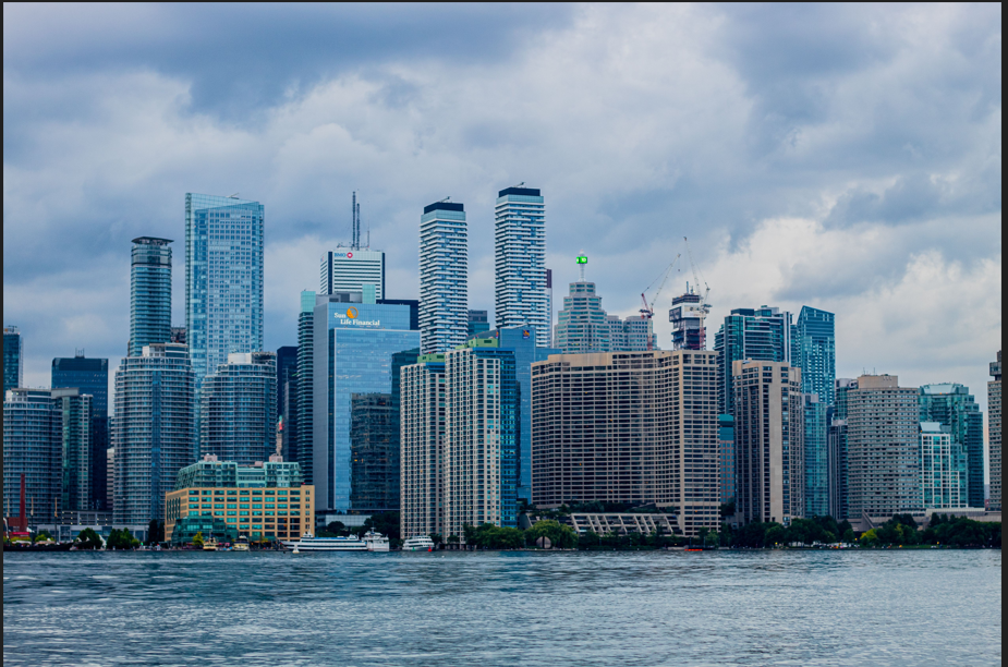 Toronto 2026: North American Cross-Border Data - eSIM Move